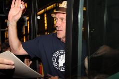 Hugh Laurie - Signs autographs in Wien - July 2013