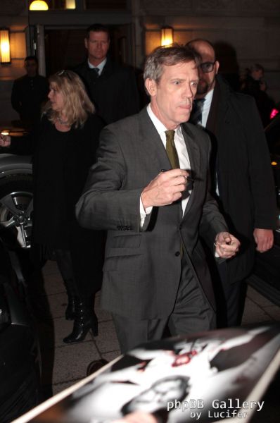 Hugh Laurie - Berlinale 2016 - signing autographs