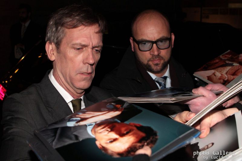 Hugh Laurie - Berlinale 2016 - signing autographs