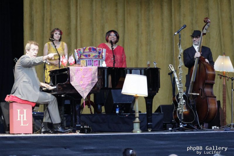 Hugh Laurie - Sunset Festival Zurich 2013
