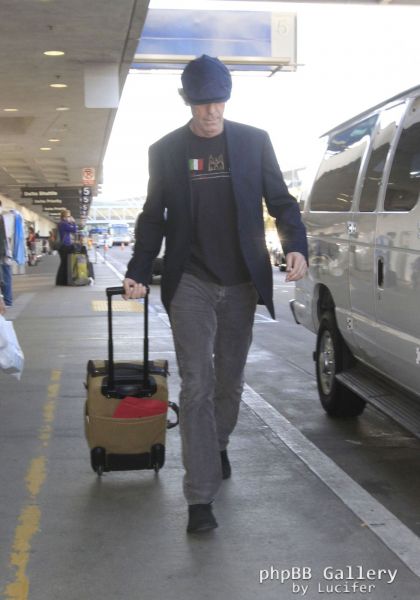 Hugh Laurie - arrives at LAX Oct 2016