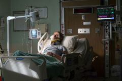 Hugh Laurie - Chance - 1x10 - 'Fluid Management'