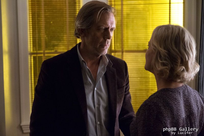 Hugh Laurie - Chance - 1x10 - 'Fluid Management'