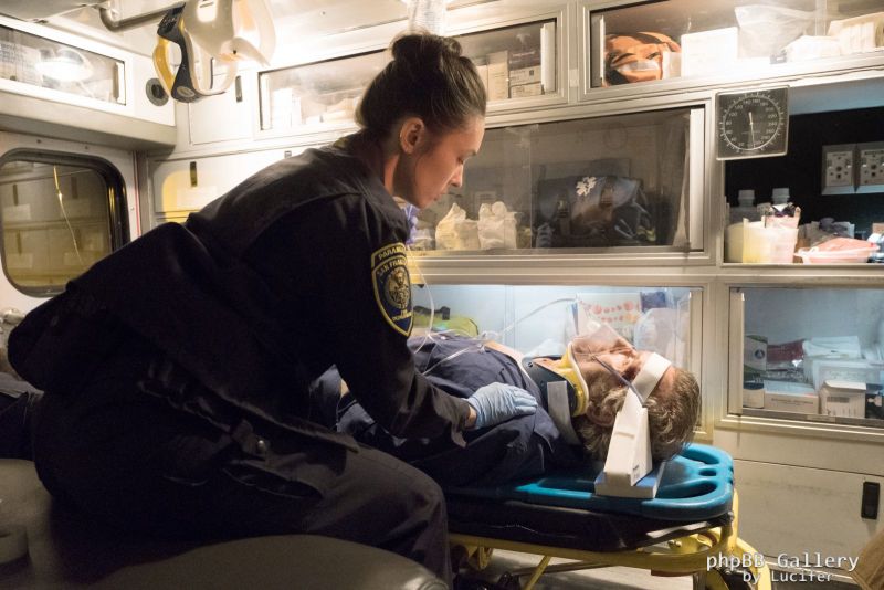 Hugh Laurie - Chance - 1x10 - 'Fluid Management'