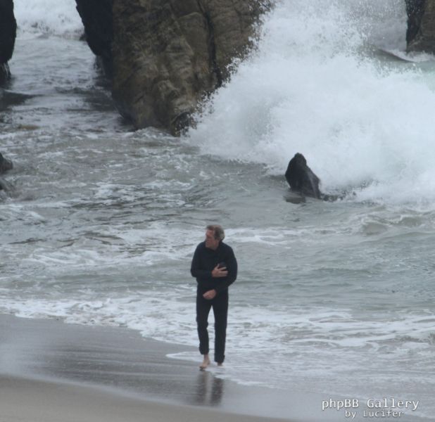 Hugh Laurie - Filming Chance Season 2 in Malibu