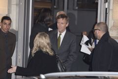 Hugh Laurie - Berlinale 2016 - signing autographs