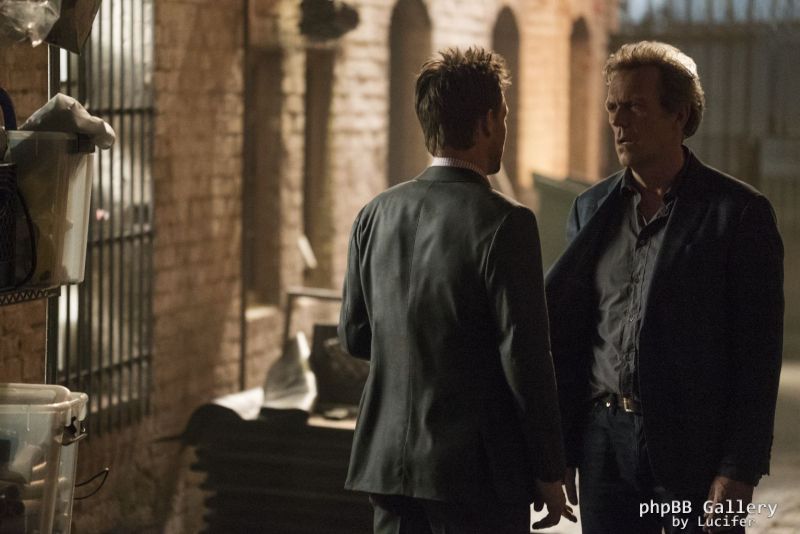 Hugh Laurie - Chance - 2x01 - 'Multitiaxal System'