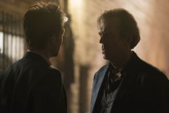 Hugh Laurie - Chance - 2x01 - 'Multitiaxal System'