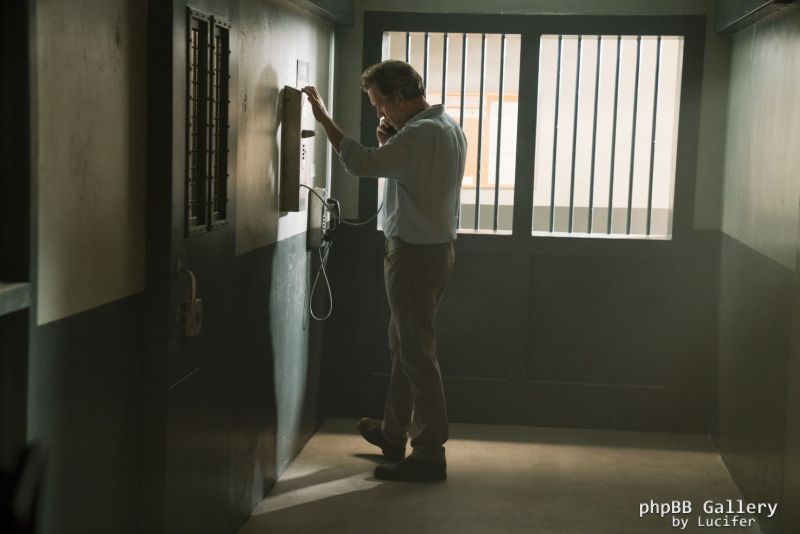 Hugh Laurie - Chance - 2x09 - 'A Madness of Two'