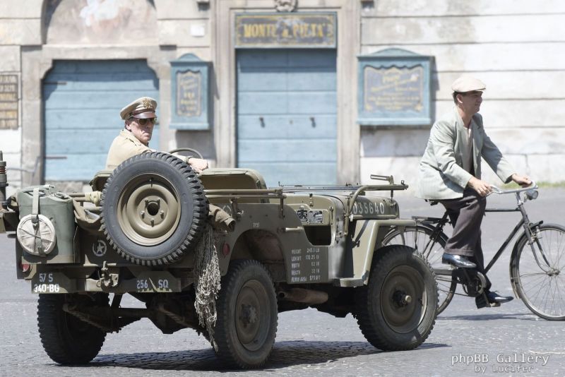 Hugh Laurie - Filming 'Catch 22', 02. August In Viterbo, Italy